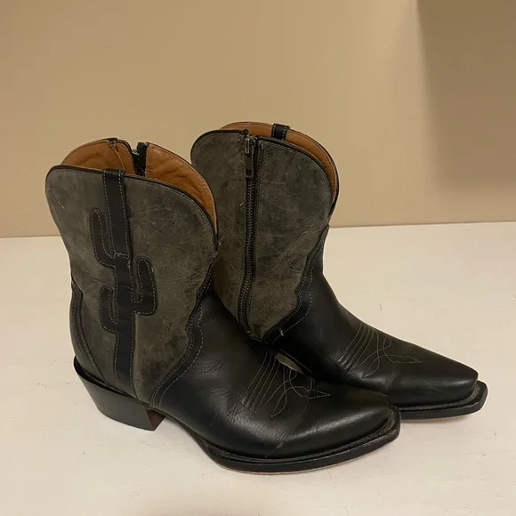 Lucchese boots woman 7.5 black